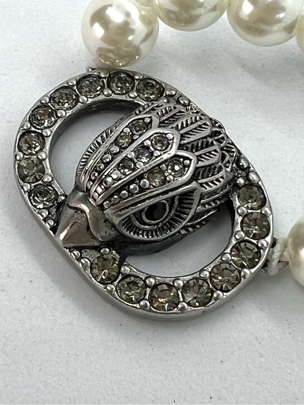 Kurt Geiger London Chelsea Pearl Necklace Crystal Eagle Clasp Silver Tone NWT - Picture 3 of 9
